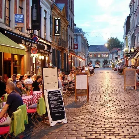 Joli Duplex Dans Un Immeuble Classe Du Vieux-lille * Лилль